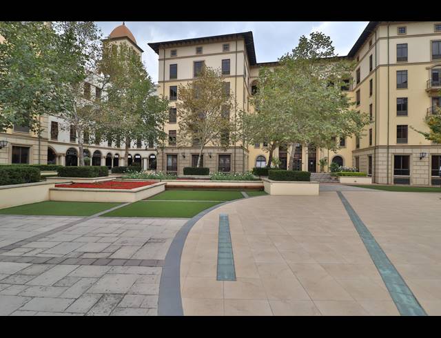 62M² SERVICED OFFICE TO LET IN FOURWAYS